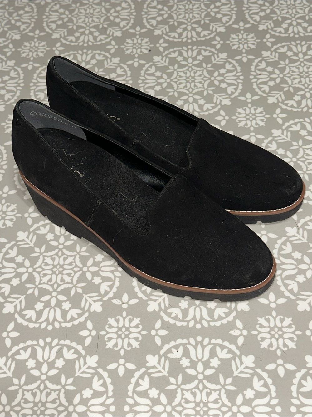 VIONIC Willa Wedge Black Suede Slip-On Wedge Loafers